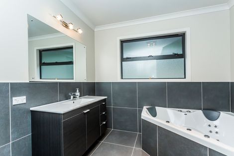 Photo of property in 42 Woodside Road, Woodside, Outram, 9073