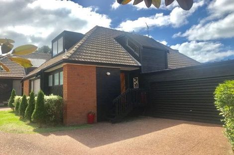 Photo of property in 2/7 Montrose Terrace, Mairangi Bay, Auckland, 0630