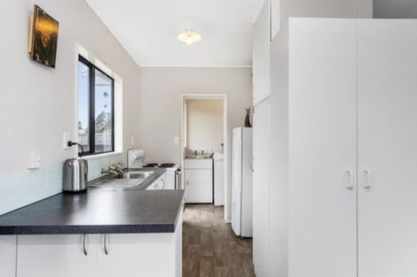 Photo of property in 215 Gravatt Road, Papamoa Beach, Papamoa, 3118