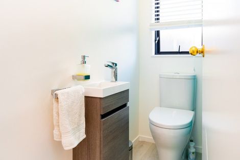 Photo of property in 6 Bucksburn Place, Greenmeadows, Napier, 4112