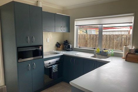 Photo of property in 42 Tiraumea Drive, Pakuranga, Auckland, 2010