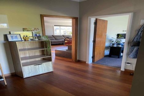 Photo of property in 25 Liverpool Street, Takaro, Palmerston North, 4412