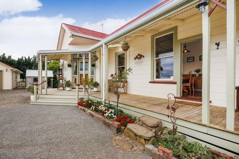 Photo of property in 808 Kimbolton Road, Feilding, 4777