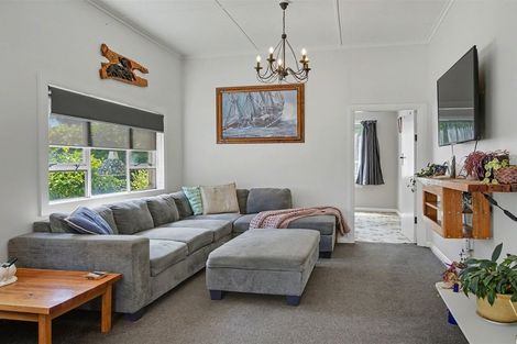 Photo of property in 12 Corbett Street, Hector, 7822