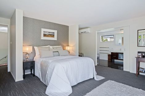 Photo of property in 33 Sargood Drive, Wanaka, 9305