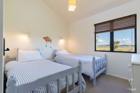 Photo of property in 80 Reay Mackay Grove, Waikawa Beach, Levin, 5573
