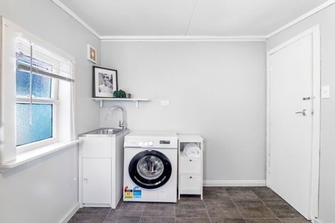 Photo of property in 7 Lowther Street, Whanganui, 4500