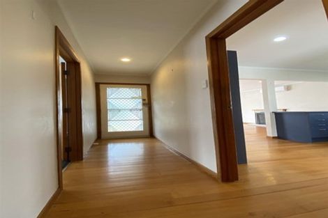 Photo of property in 7 Cornwall Street, Te Atatu South, Auckland, 0610