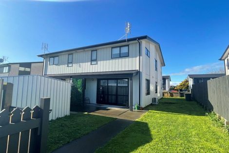 Photo of property in 27 Discovery Place, Marfell, New Plymouth, 4310