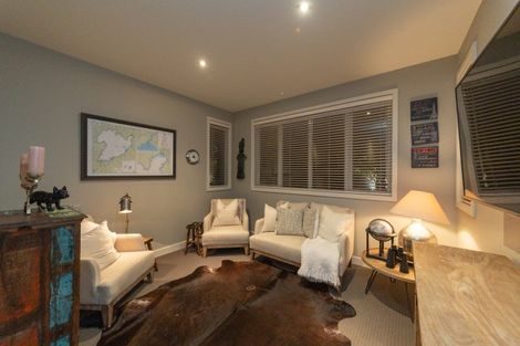 Photo of property in 12 Ihaka Street, Hokowhitu, Palmerston North, 4410