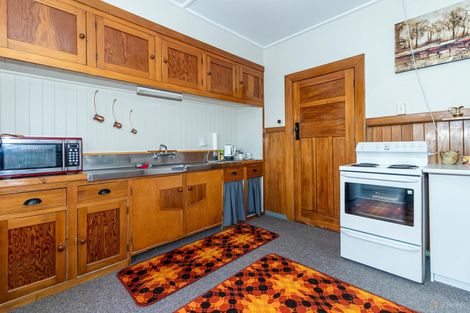Photo of property in 1 Maude Street, Waimate, 7924