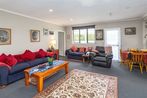 Photo of property in 26 Kent Street, Carterton, 5713