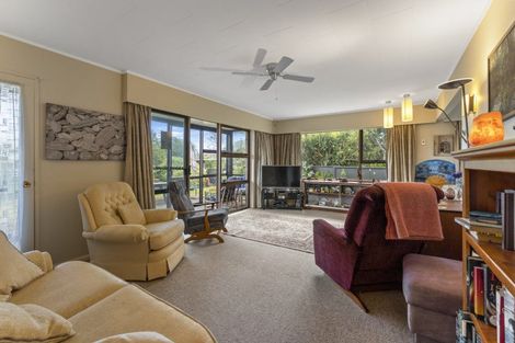 Photo of property in 11 Waimarie Avenue, Paraparaumu, 5032