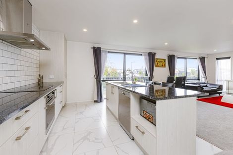 Photo of property in 18 Jutland Road, Pukekohe, 2120