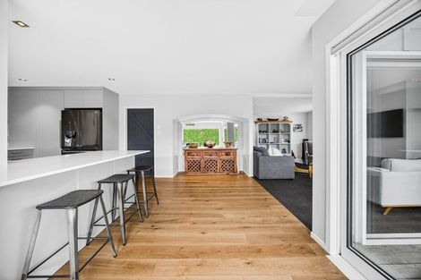 Photo of property in 9a Craig Road, Milford, Auckland, 0620