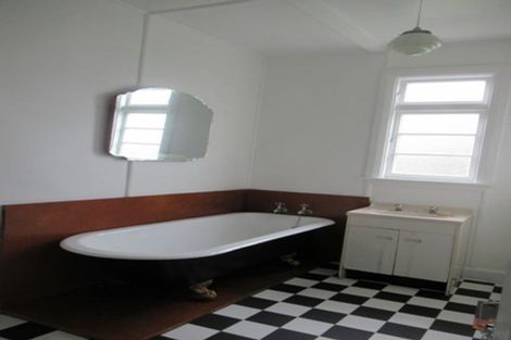 Photo of property in 362 Oxford Street, Levin, 5510