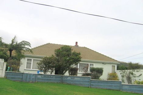 Photo of property in 12 Coates Street, Tawa, Wellington, 5028
