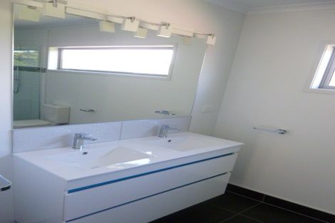 Photo of property in 18 Raptor Way, Welcome Bay, Tauranga, 3175