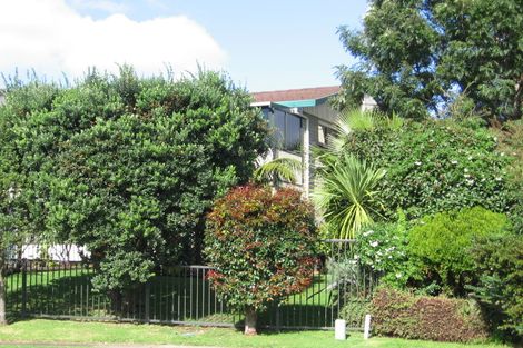Photo of property in 2/13 Malloy Place, Eastern Beach, Auckland, 2012