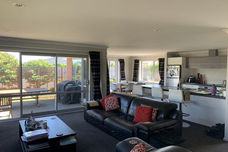 Photo of property in 9 Austen Place, Rolleston, 7614