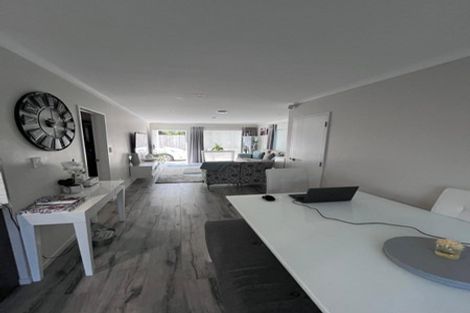 Photo of property in 17c Prictor Street, Papakura, 2110