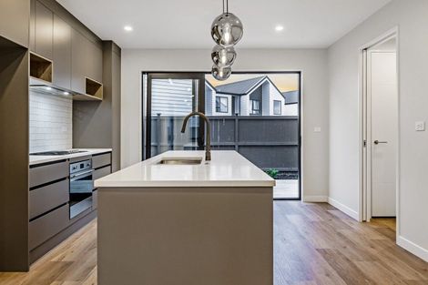 Photo of property in 10 Babos Avenue, Kumeu, 0810