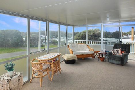 Photo of property in 14 Mack Street, Foxton Beach, Foxton, 4815