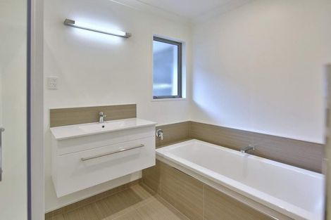 Photo of property in 32 Te Whenu Crescent, Marshland, Christchurch, 8083