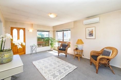 Photo of property in 800a Queen Street East, Parkvale, Hastings, 4122