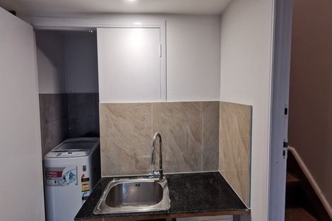 Photo of property in 2/55 Glenmore Road, Sunnyhills, Auckland, 2010