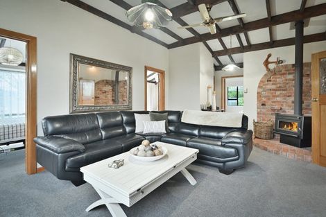 Photo of property in 402 Lumsden Road, Akina, Hastings, 4122