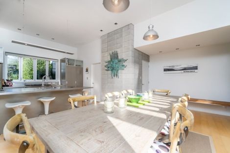 Photo of property in 101 Oxford Street, Martinborough, 5711