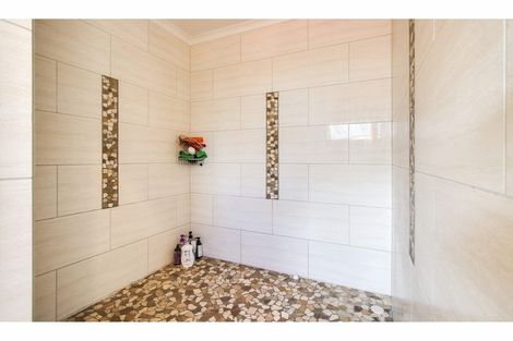 Photo of property in 1002 Fitzroy Avenue, Mahora, Hastings, 4120