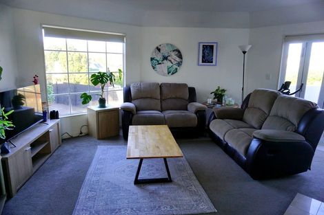 Photo of property in 2/13 Markham Place, Bucklands Beach, Auckland, 2012