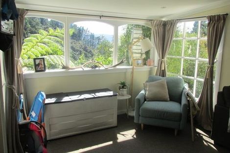 Photo of property in 62 Wyndham Road, Pinehaven, Upper Hutt, 5019