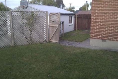 Photo of property in 27 Pinehurst Crescent, Russley, Christchurch, 8042
