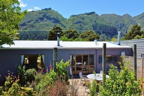 Photo of property in 246 East Takaka Road, East Takaka, Takaka, 7183