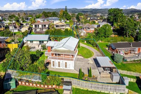 Photo of property in 131 Waimumu Road, Massey, Auckland, 0614