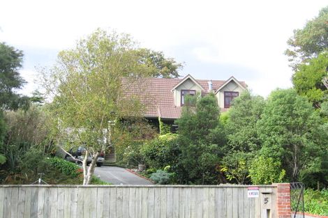 Photo of property in 5 Wyndham Road, Pinehaven, Upper Hutt, 5019
