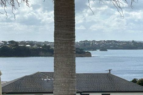 Photo of property in 17 Rothesay Bay Road, Rothesay Bay, Auckland, 0630