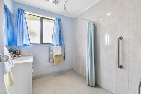 Photo of property in 294a Rangatira Road, Beach Haven, Auckland, 0626