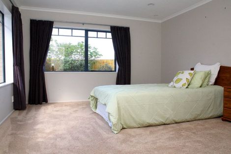 Photo of property in 245c Hill Road, The Gardens, Auckland, 2105