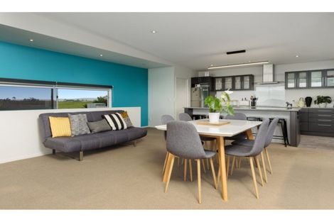 Photo of property in 1340 Papamoa Beach Road, Papamoa Beach, Papamoa, 3118