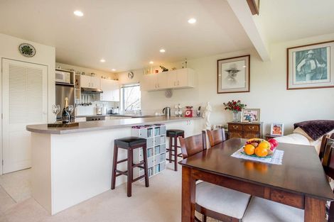 Photo of property in 1/18 Argyle Road, Browns Bay, Auckland, 0630