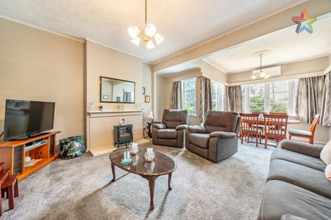 Photo of property in 135 Oxford Terrace, Epuni, Lower Hutt, 5011