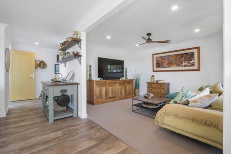 Photo of property in 29 Lakeside Terrace, Omokoroa, 3114