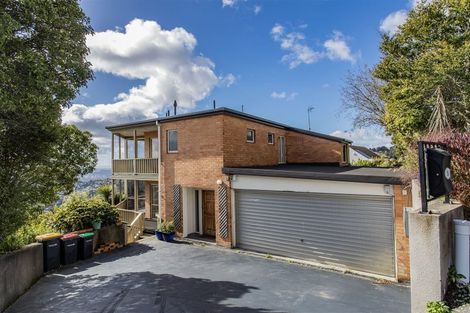 Photo of property in 5 Harry Ell Drive, Cashmere, Christchurch, 8022