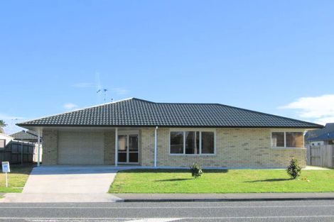 Photo of property in 69 Sandwich Road, St Andrews, Hamilton, 3200