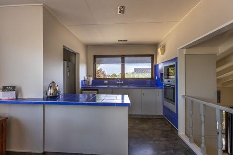 Photo of property in 42 Spriggs Crescent, Greenmeadows, Napier, 4112