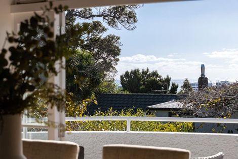 Photo of property in 22 Ridge Lane, New Plymouth, 4310